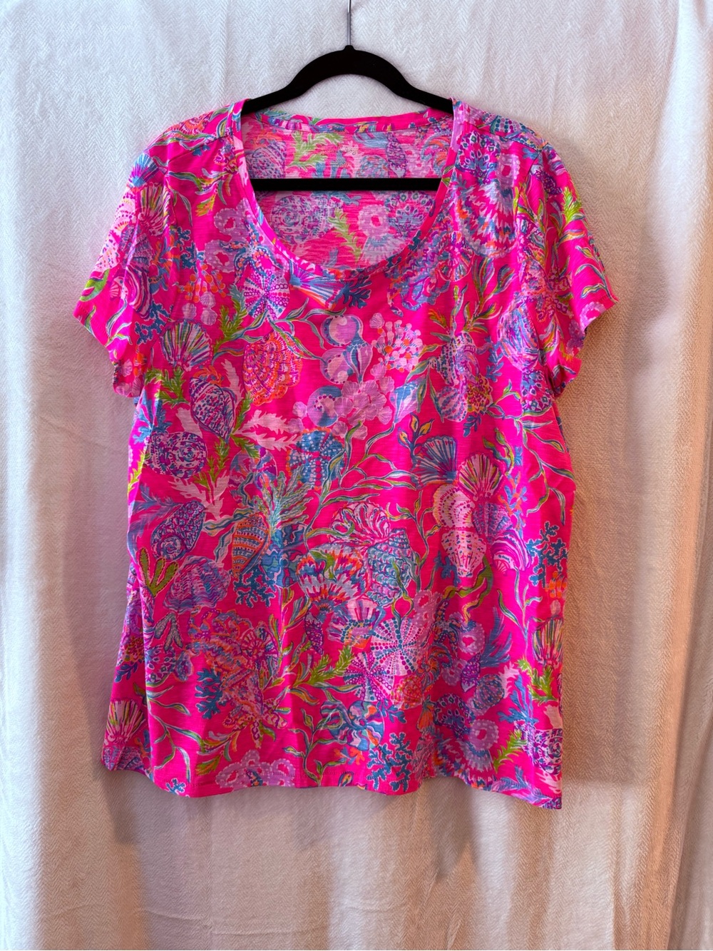 Lilly Pulitzer Etta Scoop Neck Tee Pink Isle Shell Me Something Good
